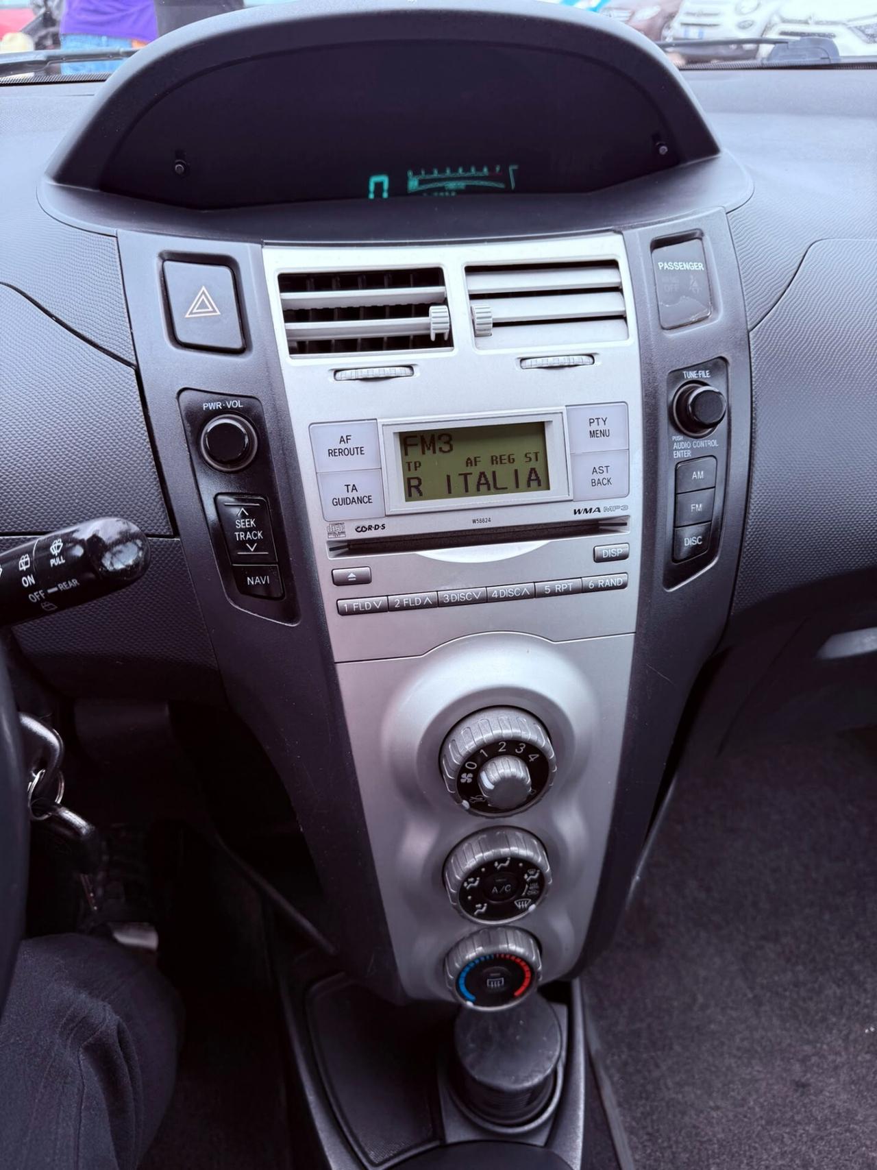 Toyota Yaris 1.3 3 porte Sol