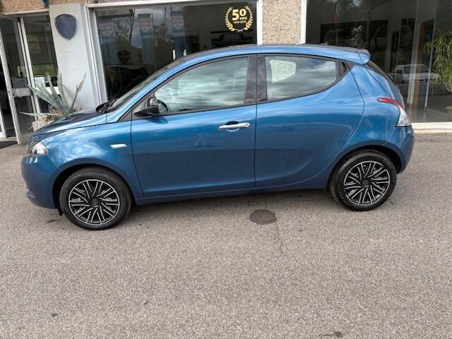 Lancia Ypsilon 1.0 FireFly 5 porte S&S Hybrid Gold Plus