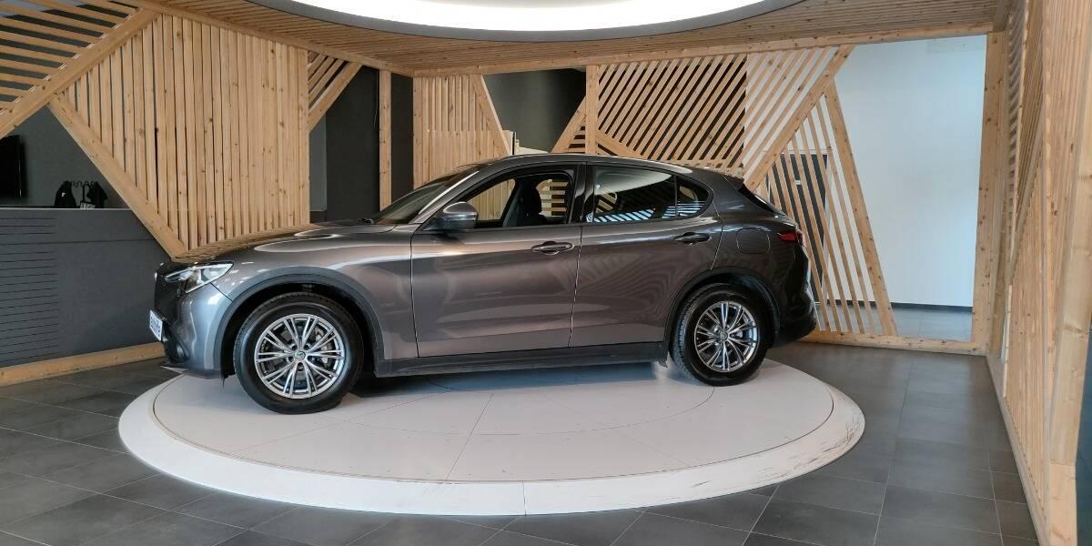 Alfa Romeo Stelvio 2.2 t Business rwd 190cv auto