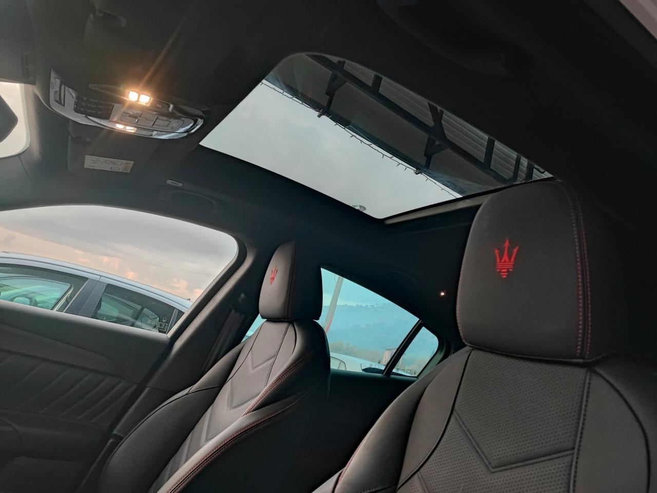 Maserati Grecale V6 AWD Trofeo FULL+++