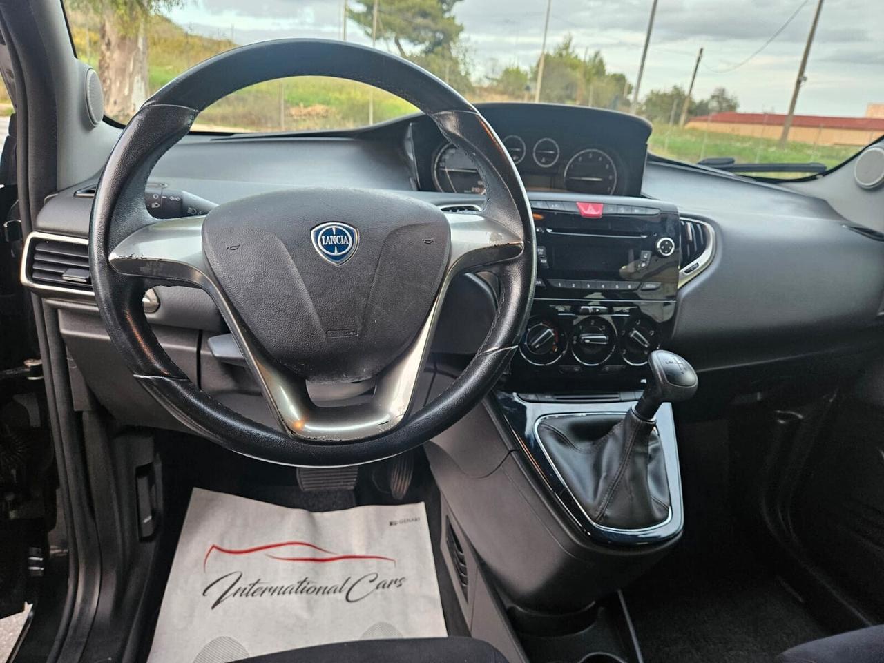 Lancia Ypsilon AUTOMATICA 900 benz 85cv