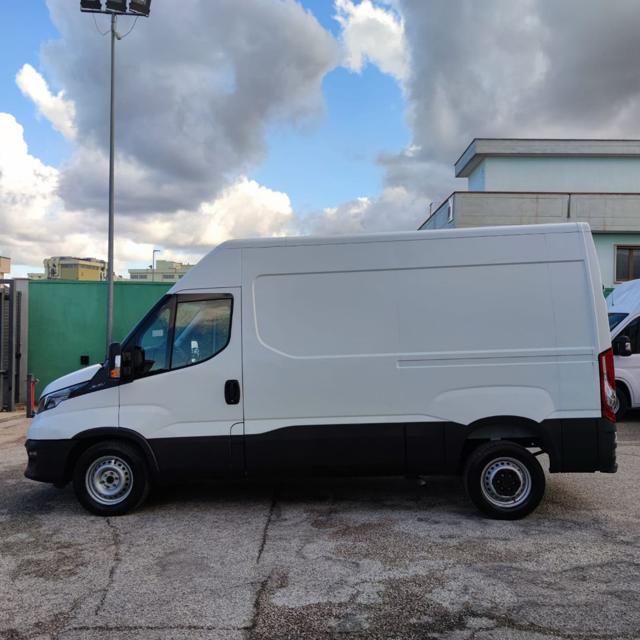 IVECO DAILY 35S12 VH2 FURG.PASSO MEDIO/CORTO 3 PTI-2020