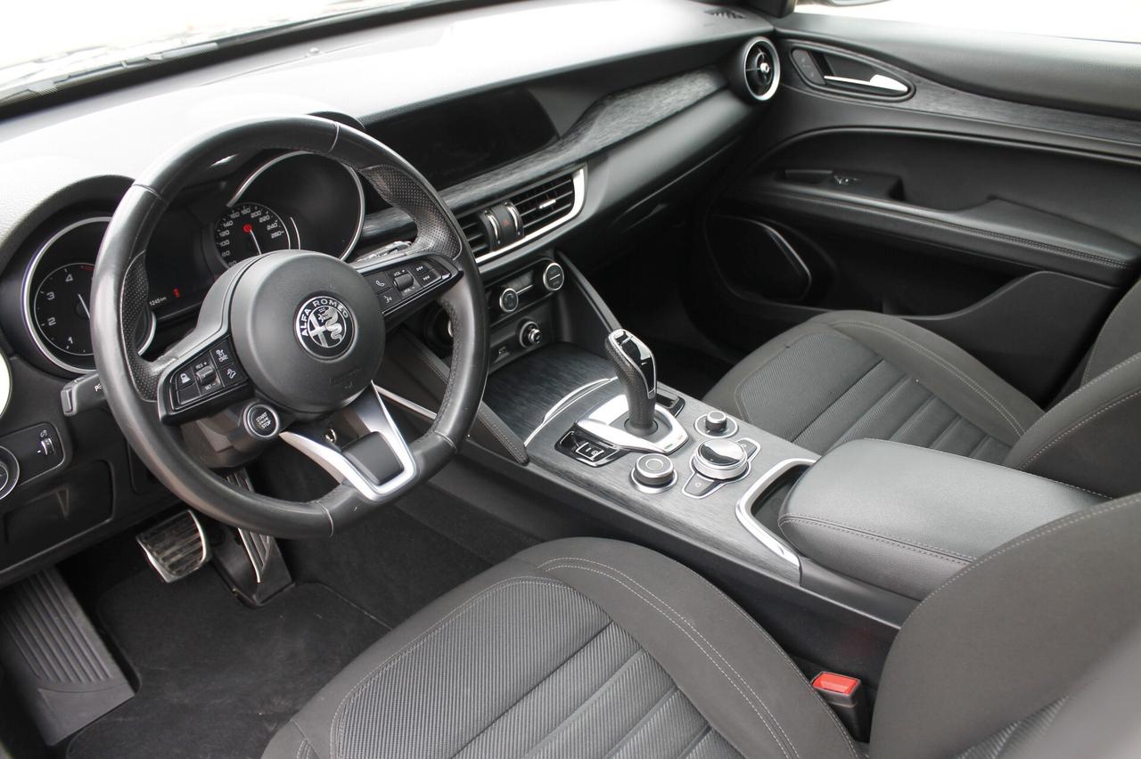 Alfa Romeo Stelvio 2.2 Turbodiesel 160 CV AT8 RWD Business