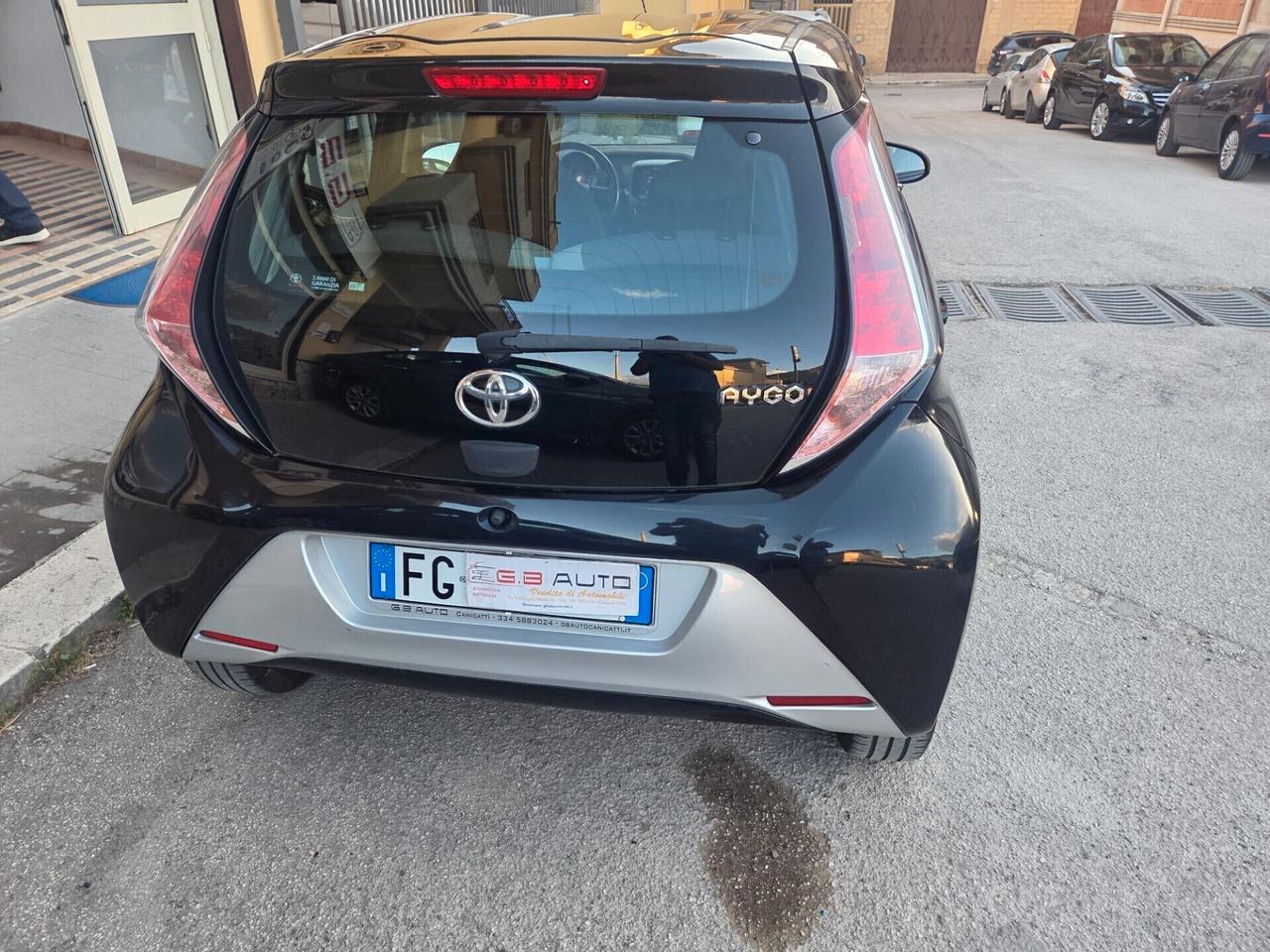 TOYOTA AYGO 1.0 BENZ 70 CV AUTOMATICA KM CERTIFICATI
