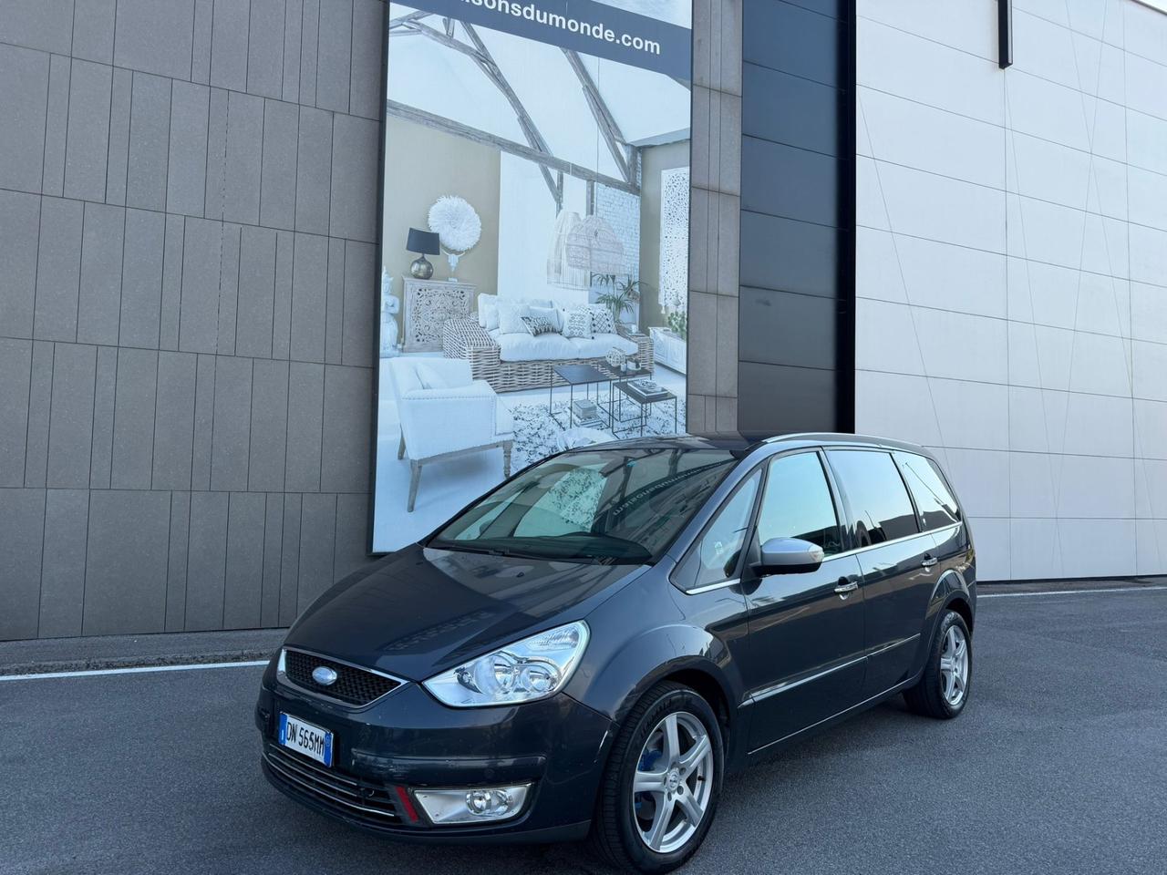 Ford Galaxy 2.0 TDCi 140 CV Ghia DPF
