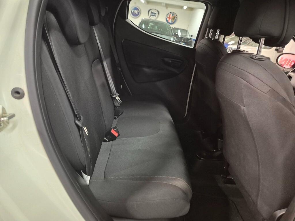 Lancia Ypsilon 1.0 FireFly 5 porte S&S Hybrid Ecochic Gold