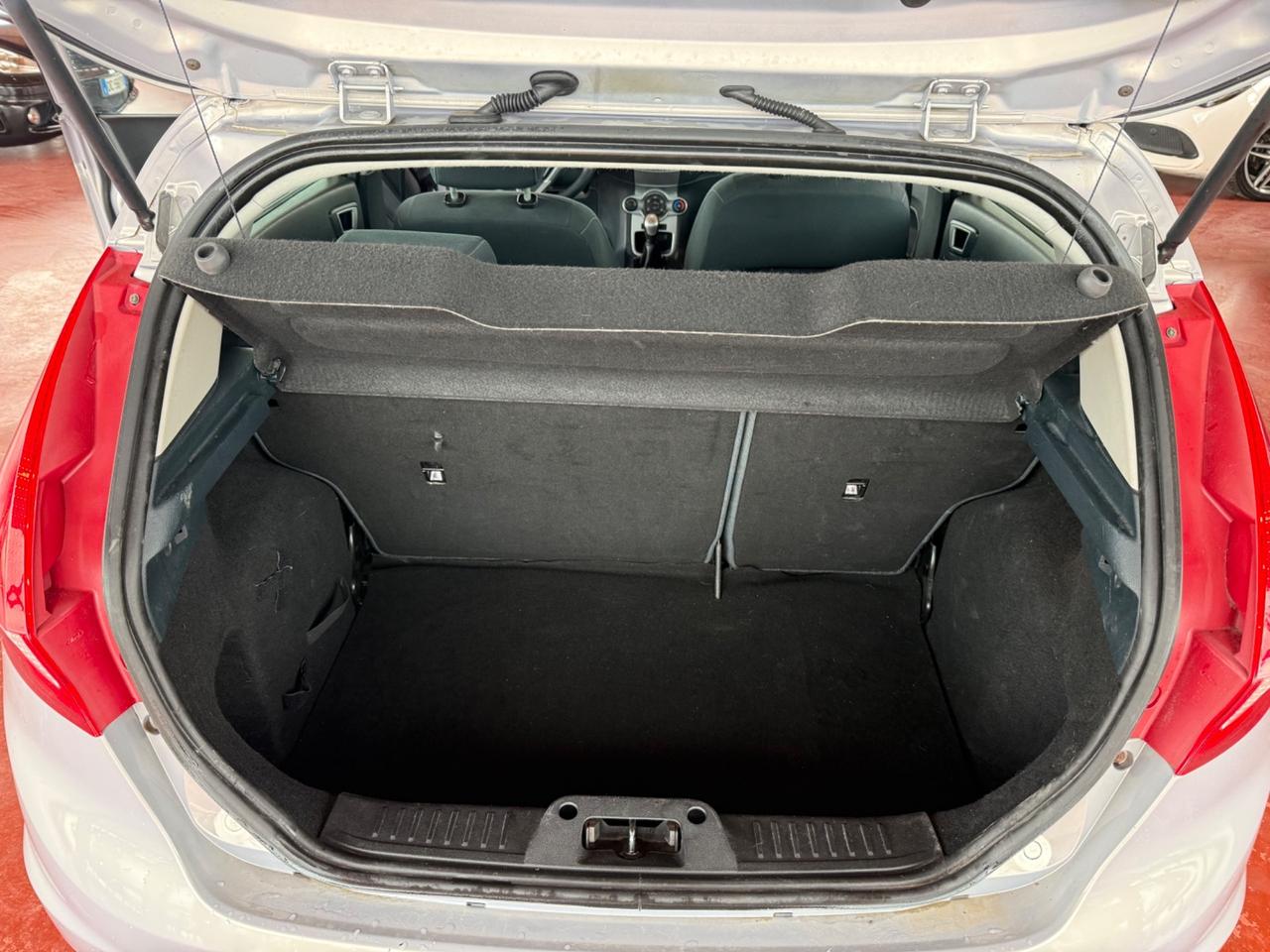 Ford Fiesta 1.4 Diesel - Neopatentati - Tagliandi certificati