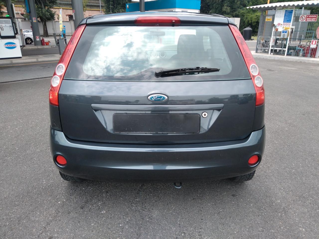 Ford Fiesta 1.2 16V 3p. Ghia x neopatentati