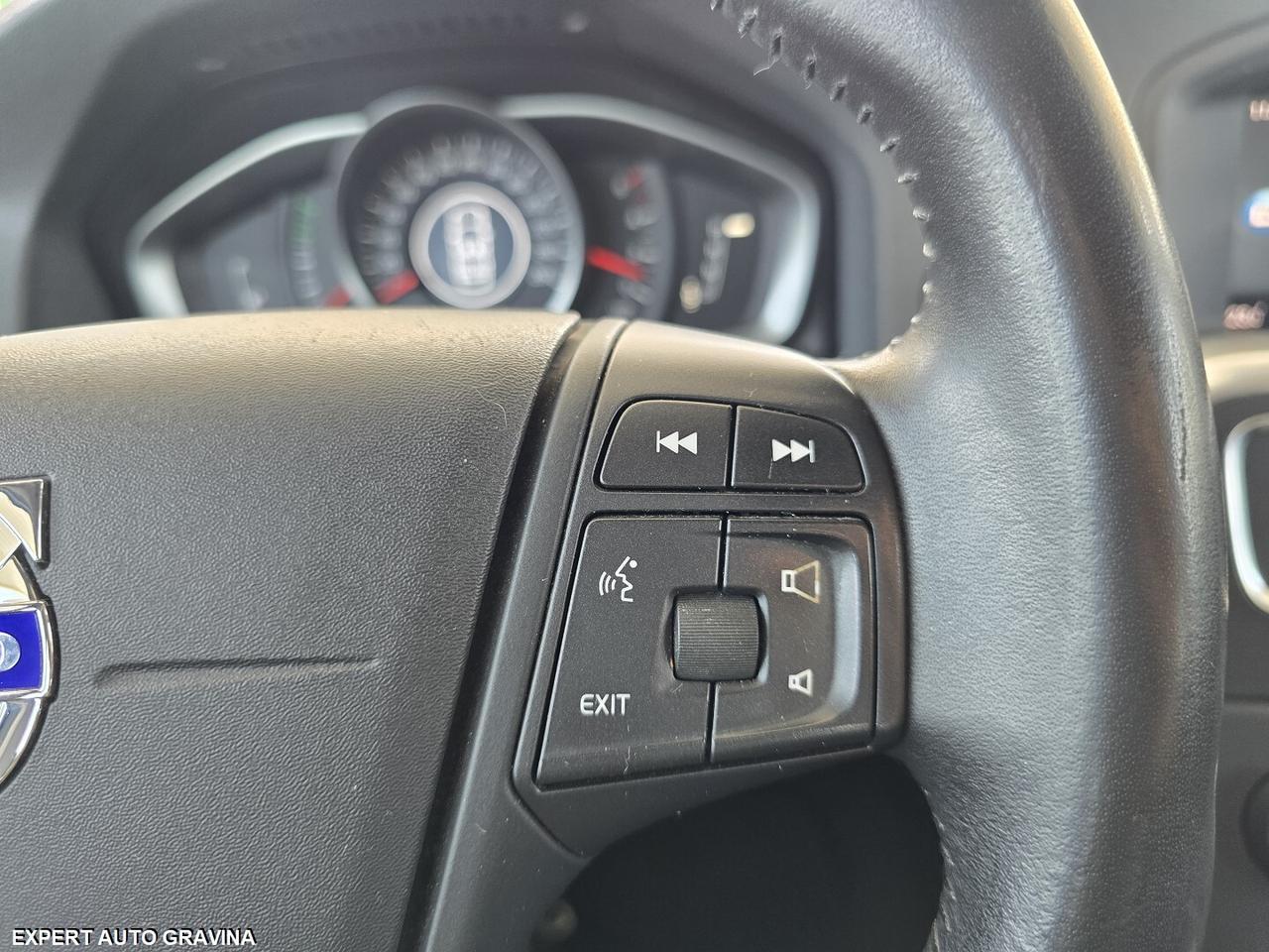 VOLVO V60 D2 2.0cc 120cv