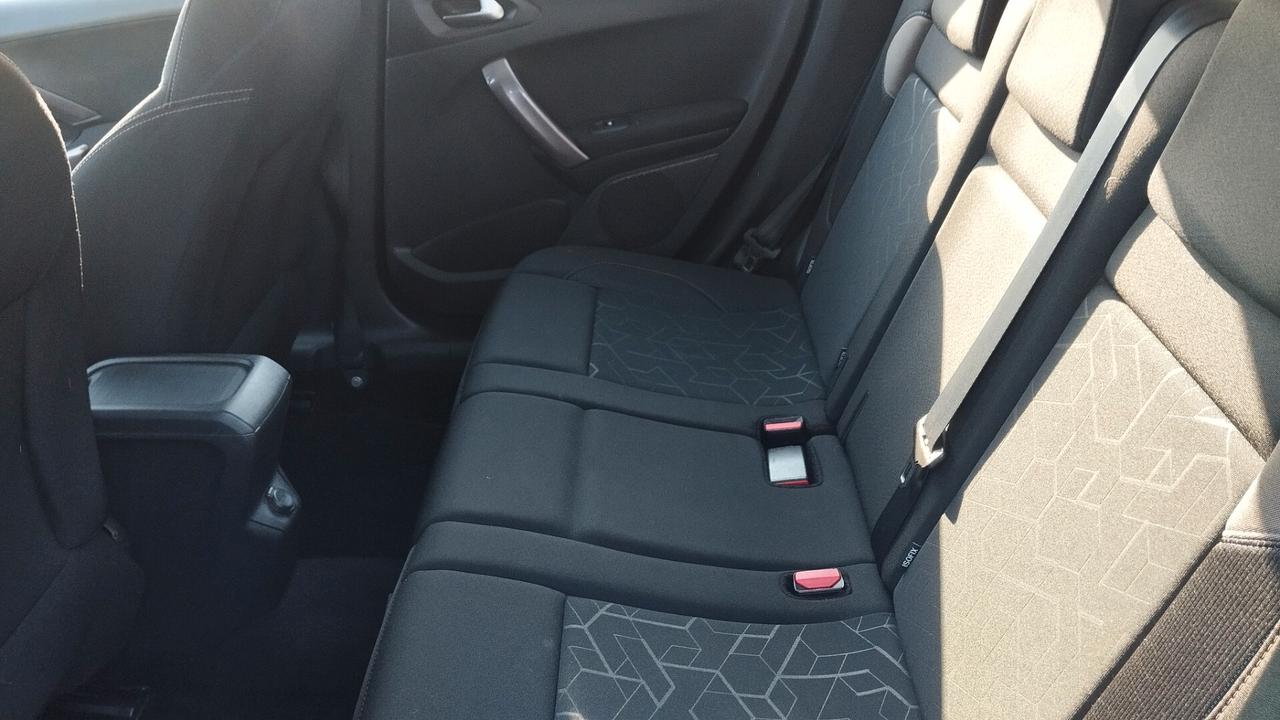 PEUGEOT 2008 1.2 BENZ-GARANZIA FULL-2015