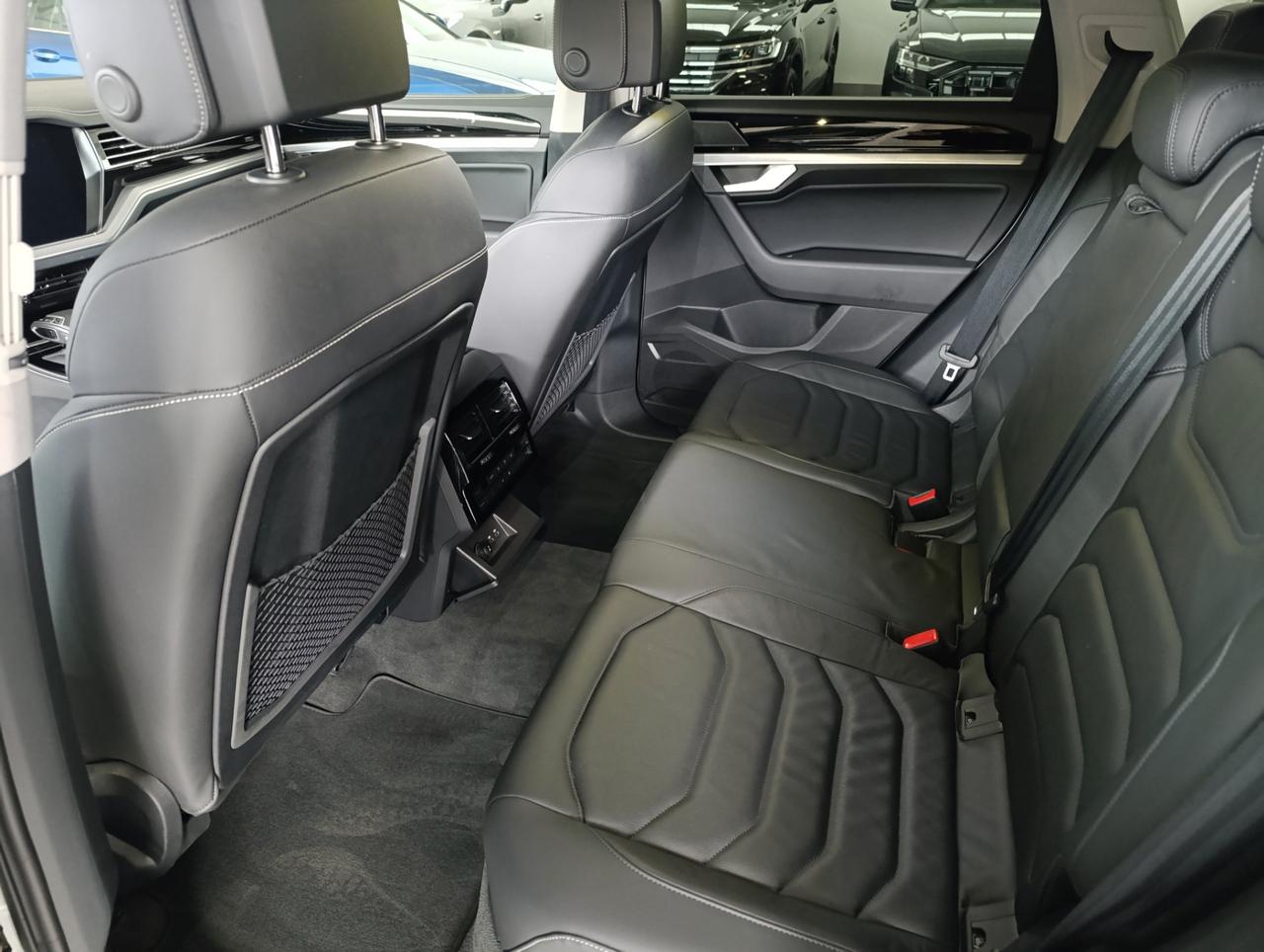 Volkswagen Touareg 3.0 V6 tdi scr 231cv auto