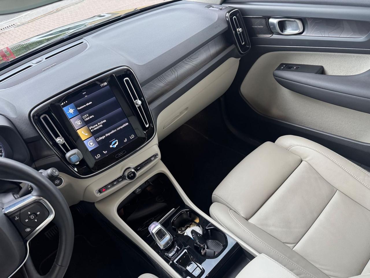 Volvo XC40 Ultimate Bright T5 Recharge PHE #11953