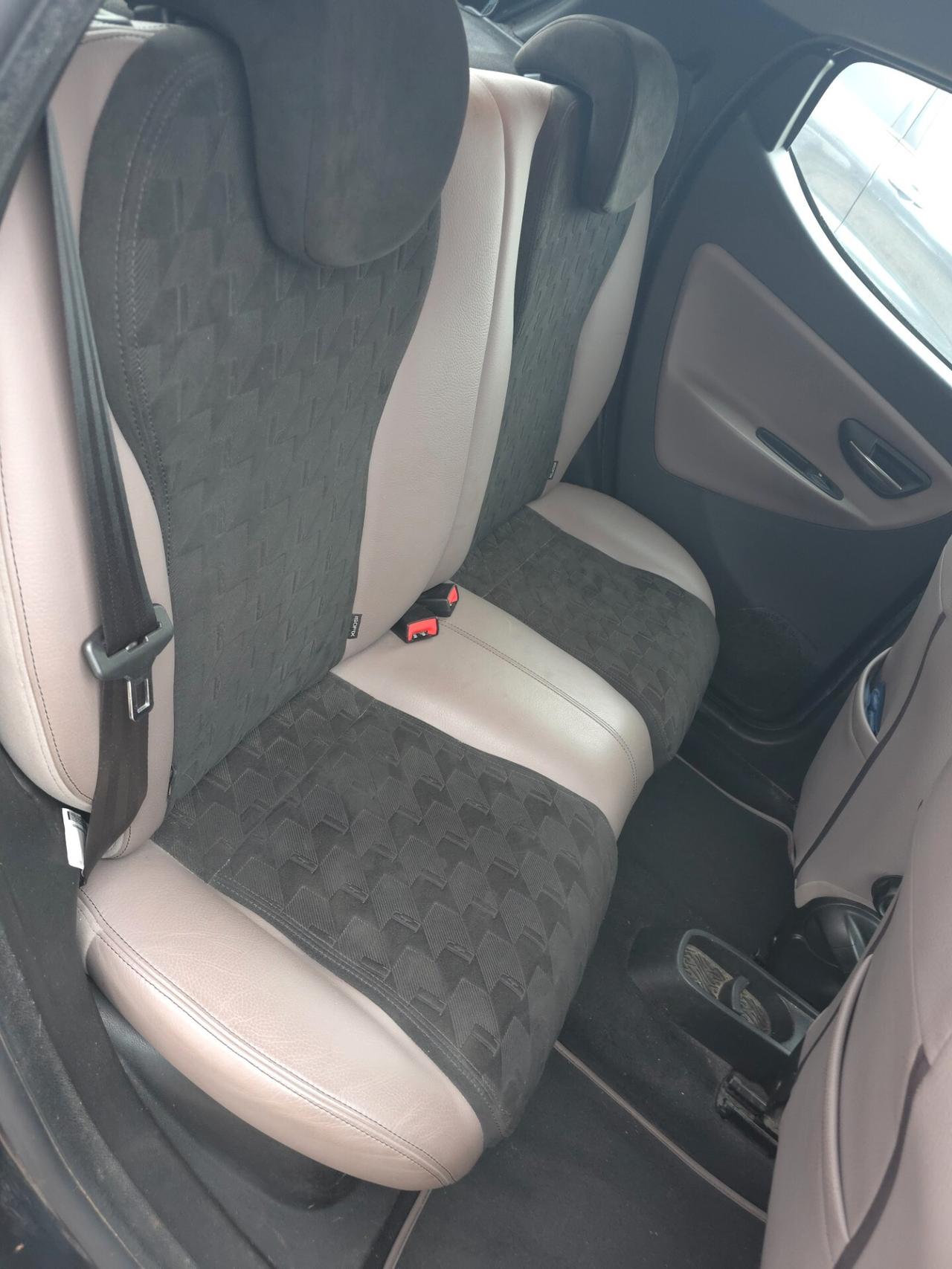 Lancia Ypsilon 1.3 MJT 16V 95 CV 5 porte S&S Elle