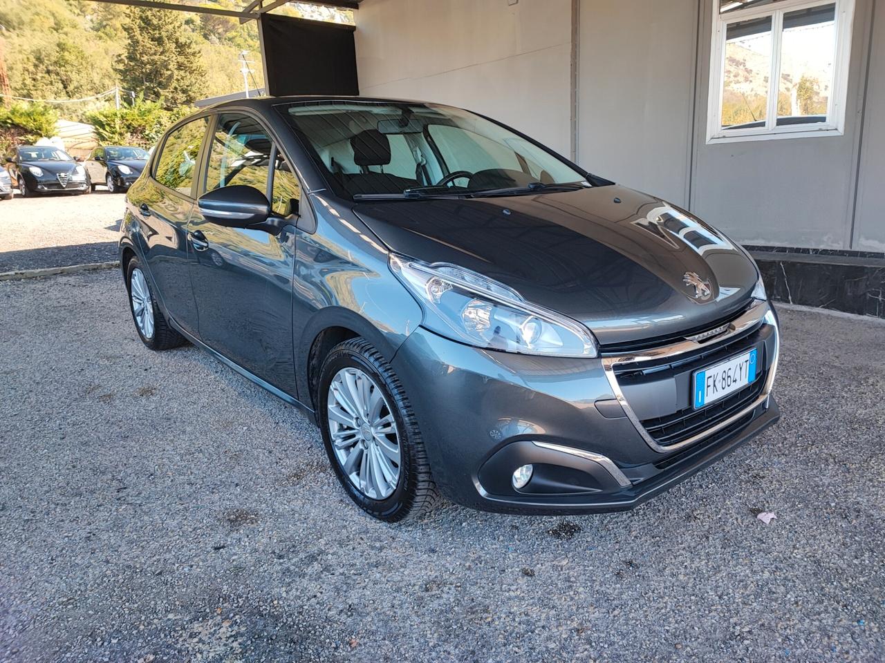 Peugeot 208 PureTech 82 5 porte Allure