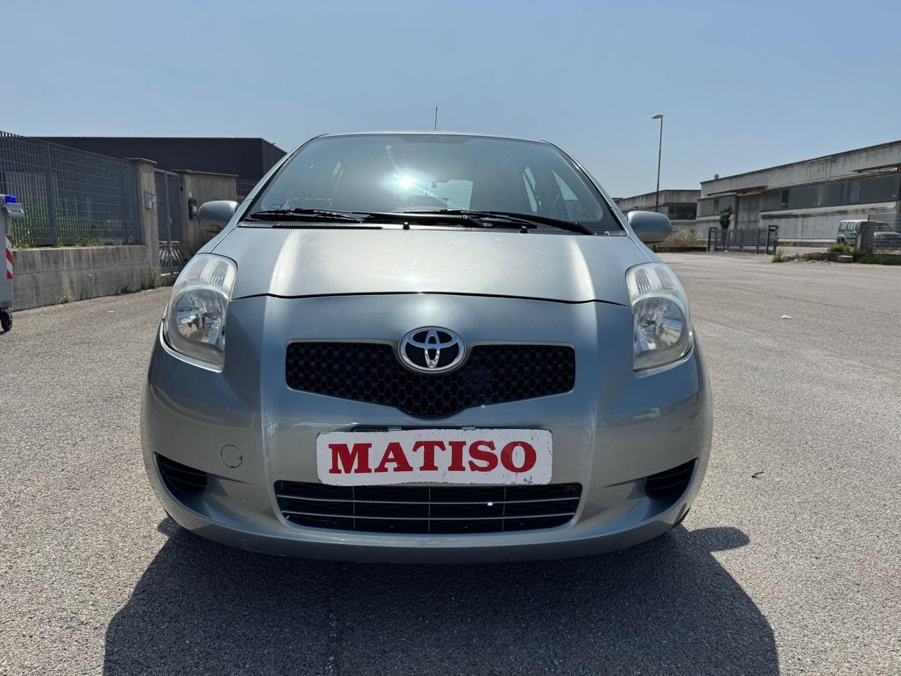 TOYOTA Yaris 1.0 5p SOL