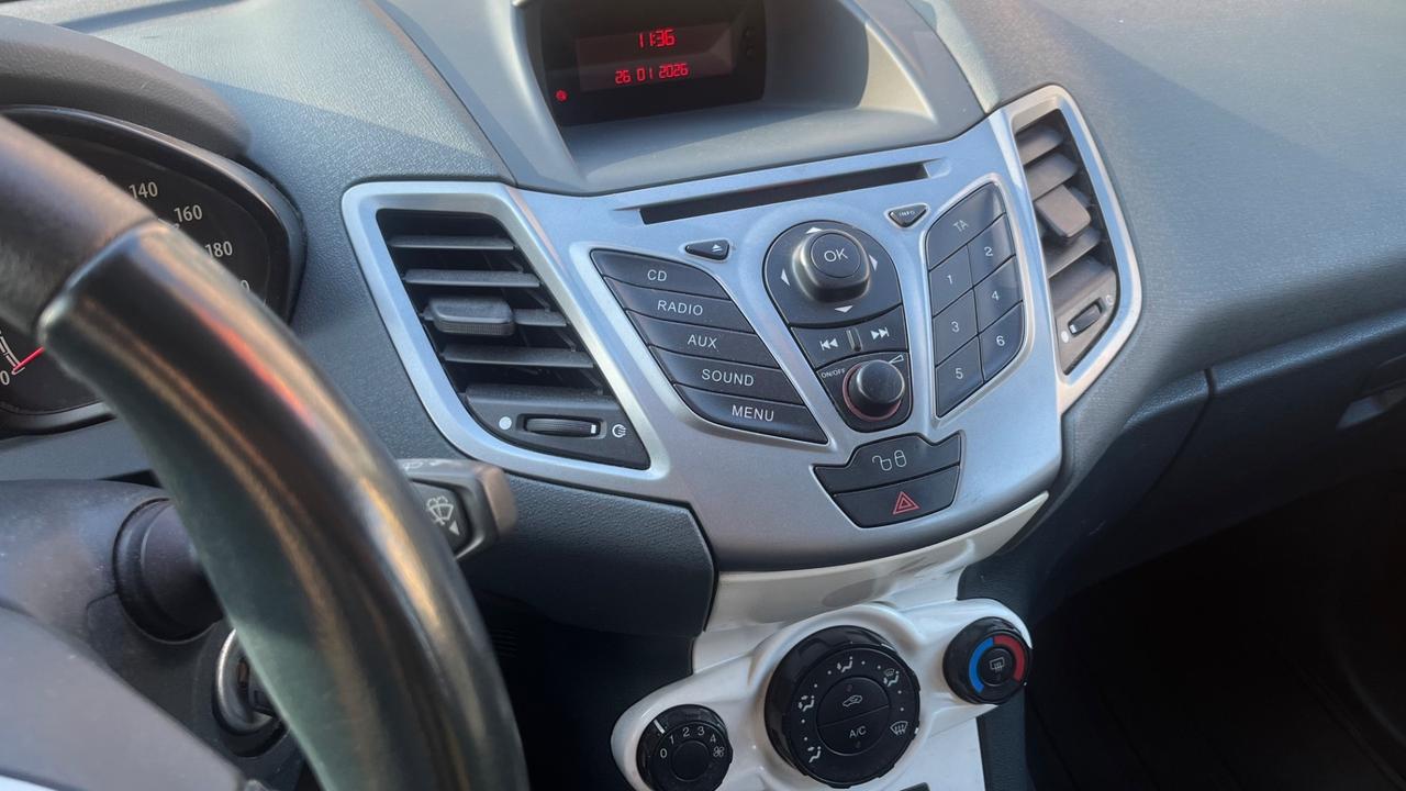 Ford Fiesta 1.4 5 porte Bz.- GPL Titanium
