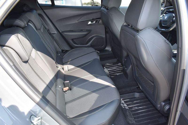 Peugeot 2008 2008 PureTech 130 S&S EAT8 GT