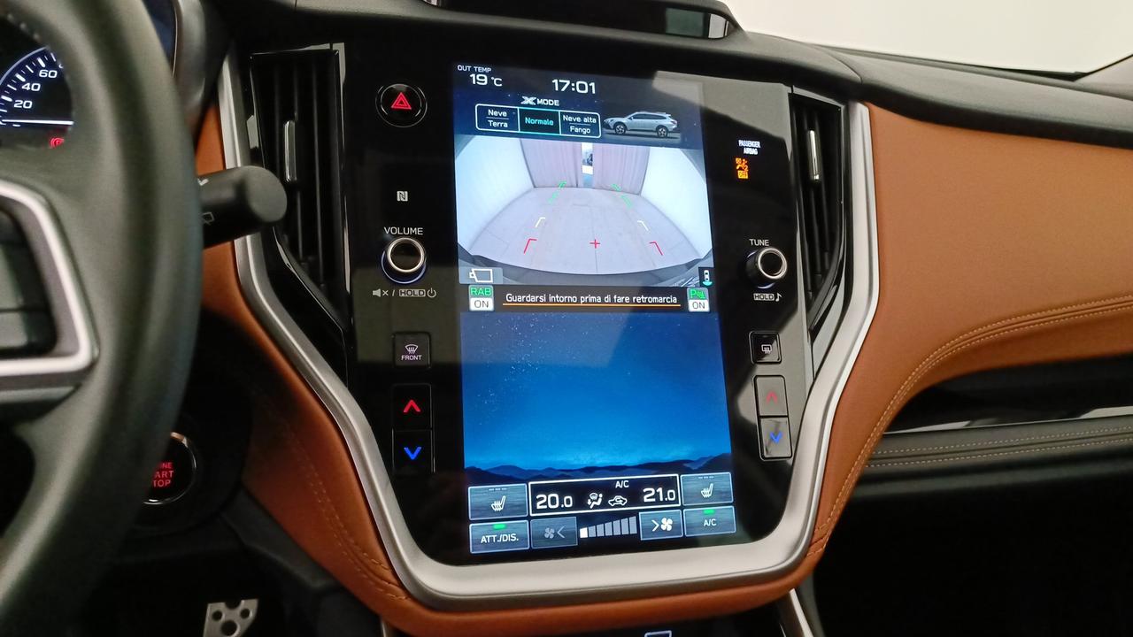 SUBARU Outback 2.5i Premium lineartronic