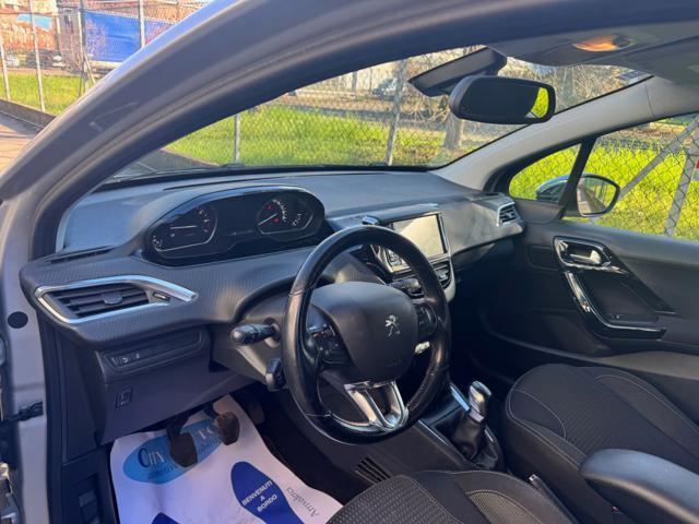 PEUGEOT 208 PureTech 82CV 5 porte Allure + RETROC.