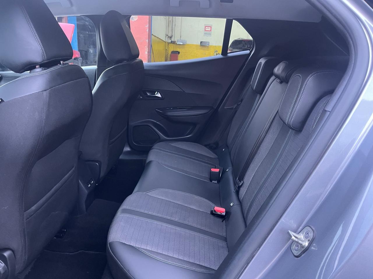 Peugeot 2008 BlueHDi 110 Allure -solo Km 40500-