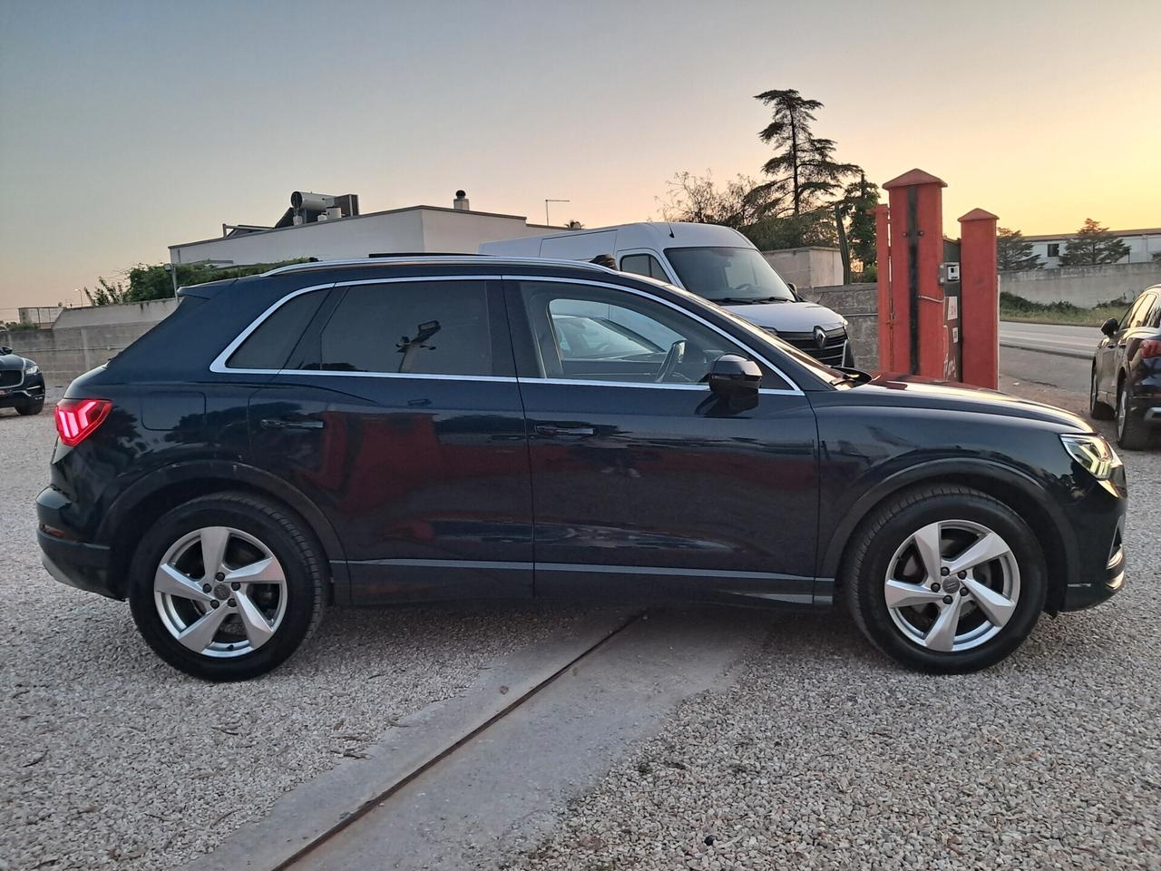 Audi Q3 35 TDI 150cv S Tronic * TETTO-FARI MATRIX-LED-NAVY*