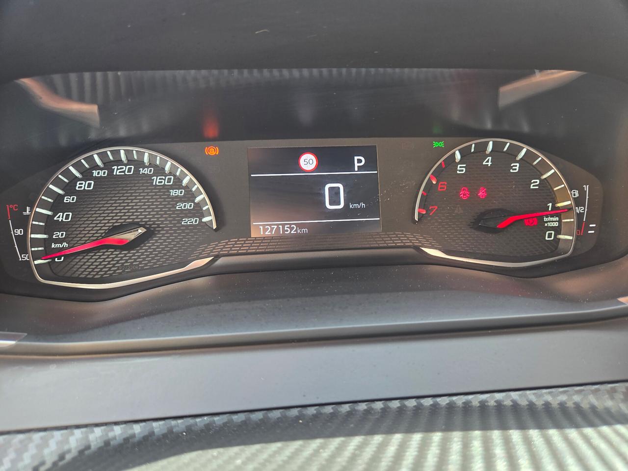 Peugeot 2008 BlueHDi 130 S&S EAT8 Allure Pack