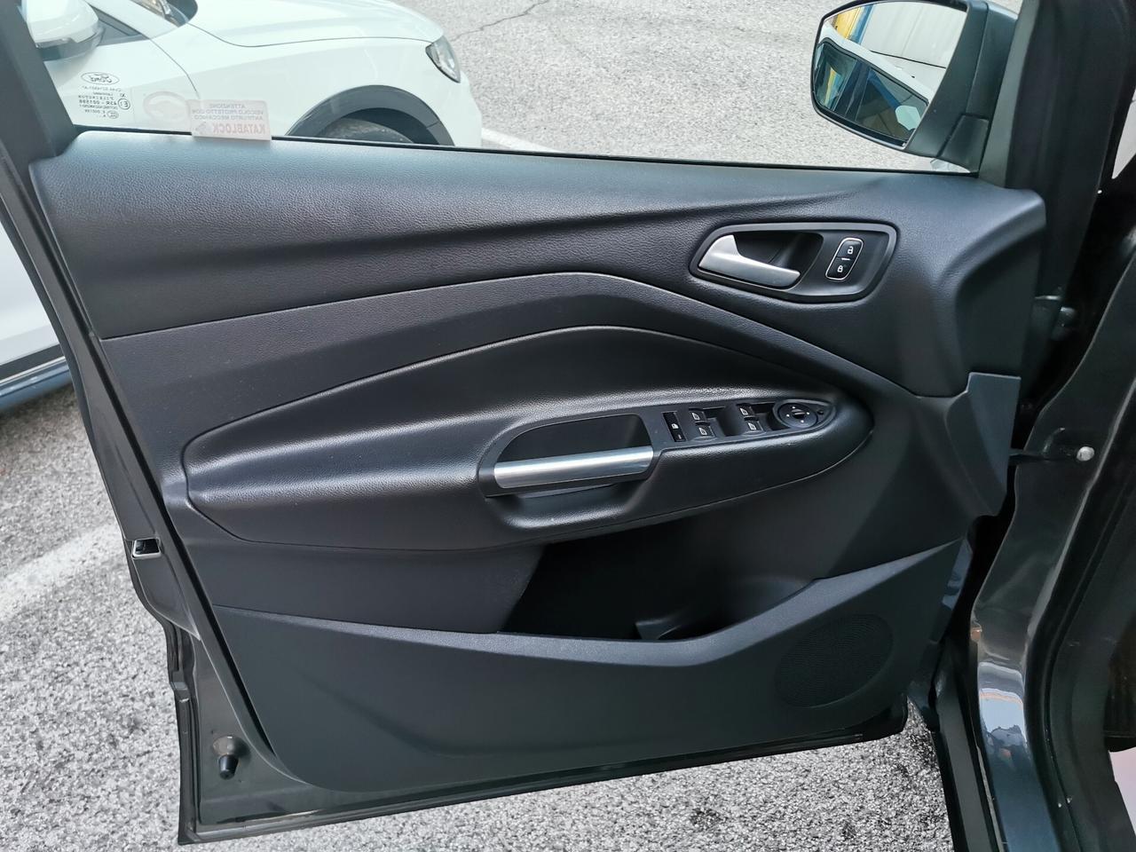 Ford Kuga 1.5 TDCI 120cv S&S 2WD Business