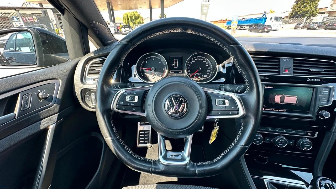 Volkswagen Golf 1.6 TDI 110 CV 5p. Sport R-LINE / KM CERTIFICATI