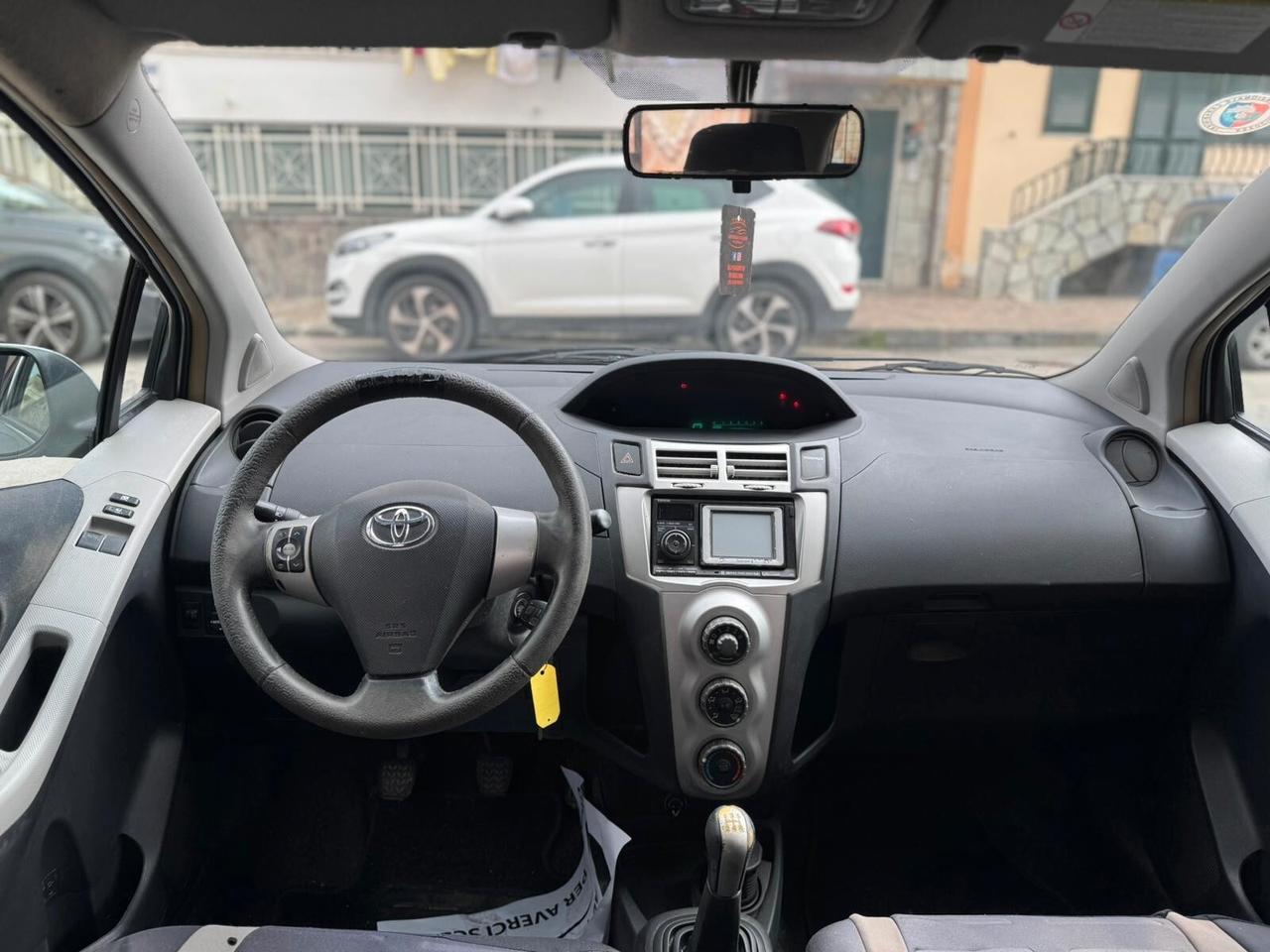 Toyota Yaris 1.4D Navi 5 porte