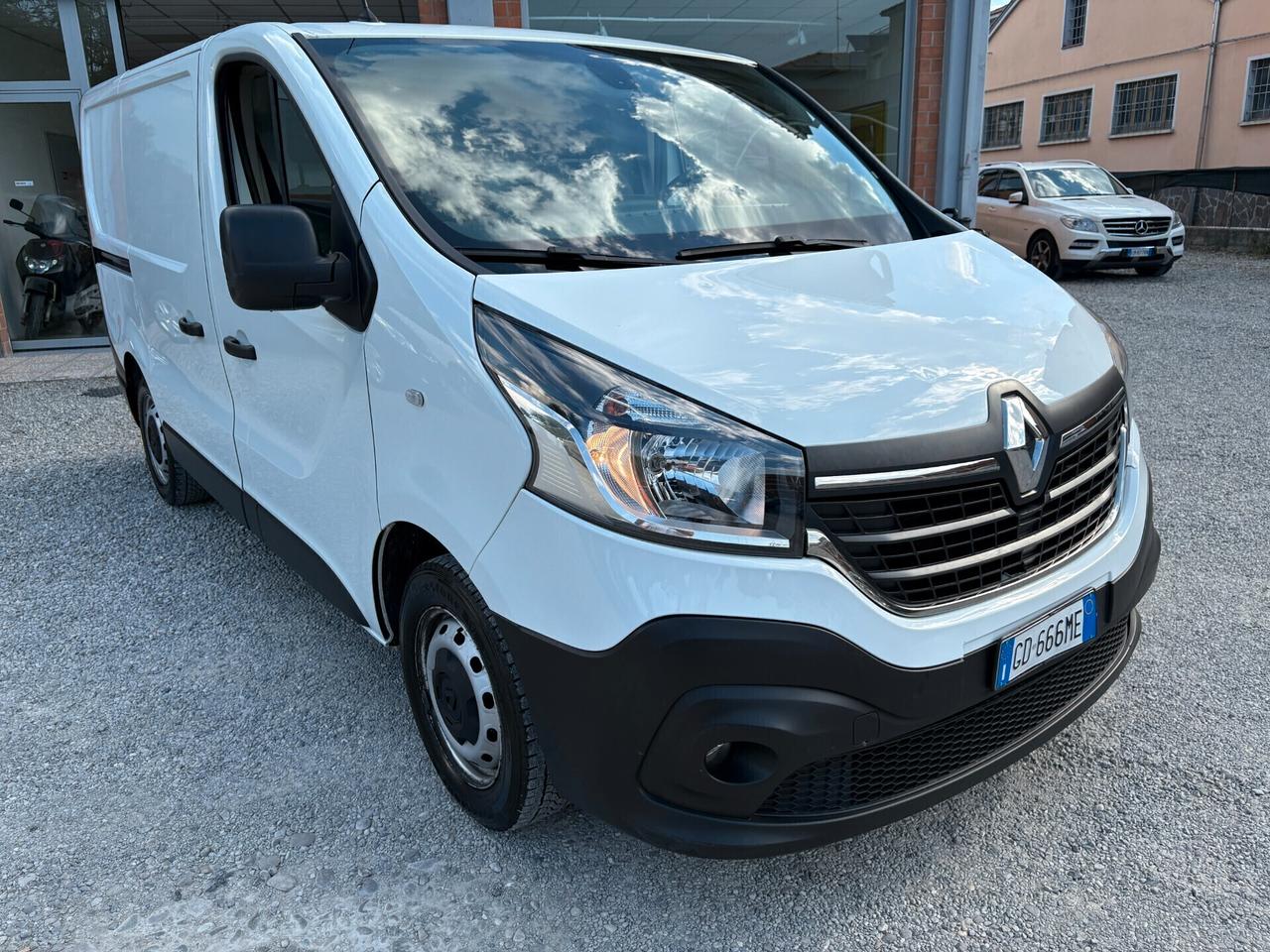 Renault Trafic 2.0 DCI -Unico Proprietario-Iva inclusa.