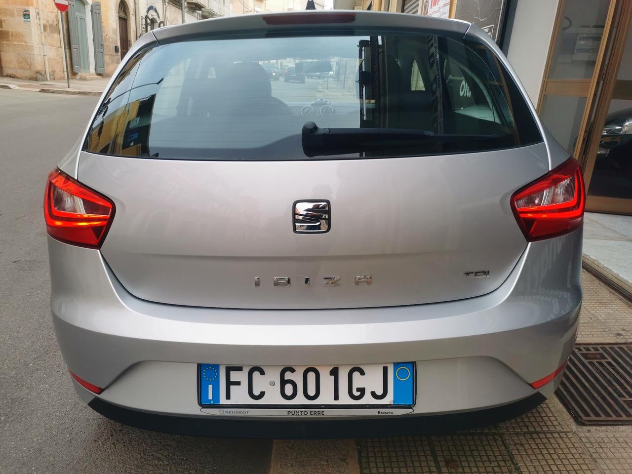 Seat Ibiza 1.4 TDI 75 CV 5p. Connect Grey FULL