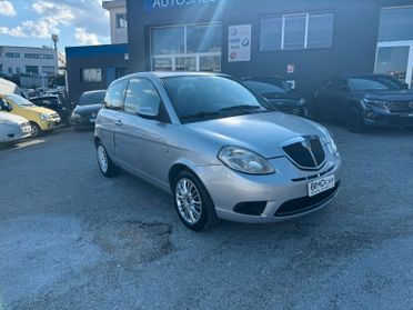 Lancia Ypsilon 1.3 MJT 75 CV Argento