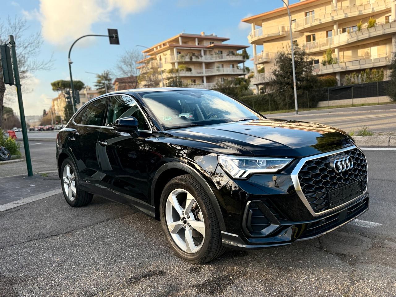 Audi Q3 Spb 35 TFSI S tronic line edition