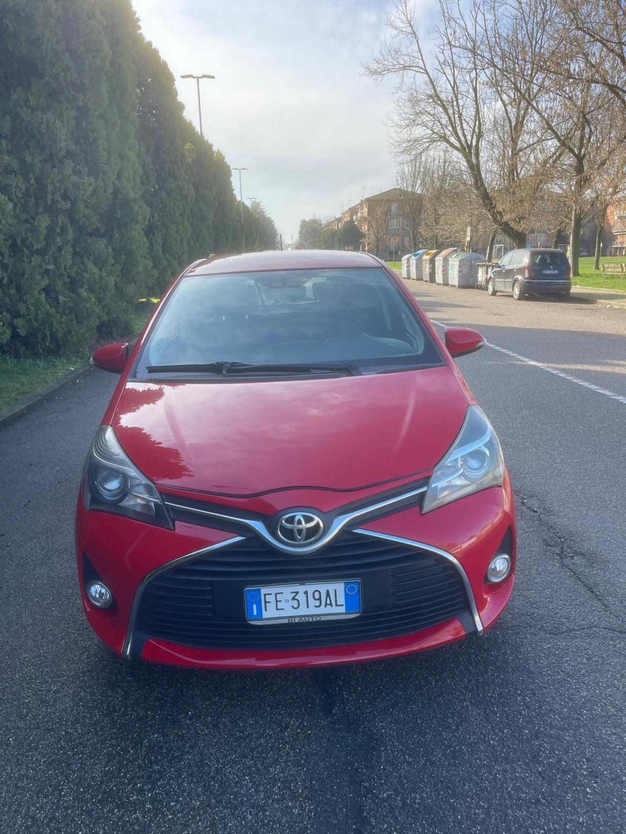 Toyota Yaris 1.0 5 porte Lounge