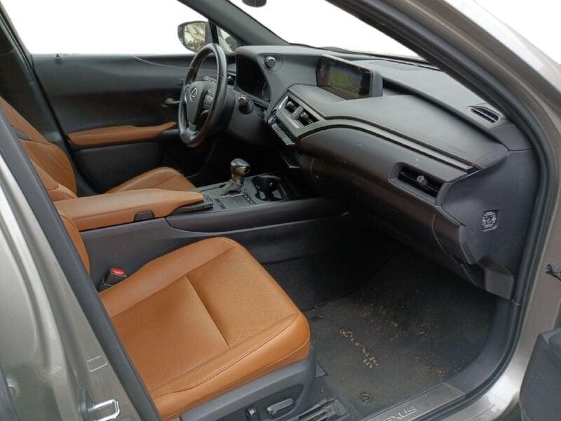 Lexus UX Hybrid Luxury 2WD