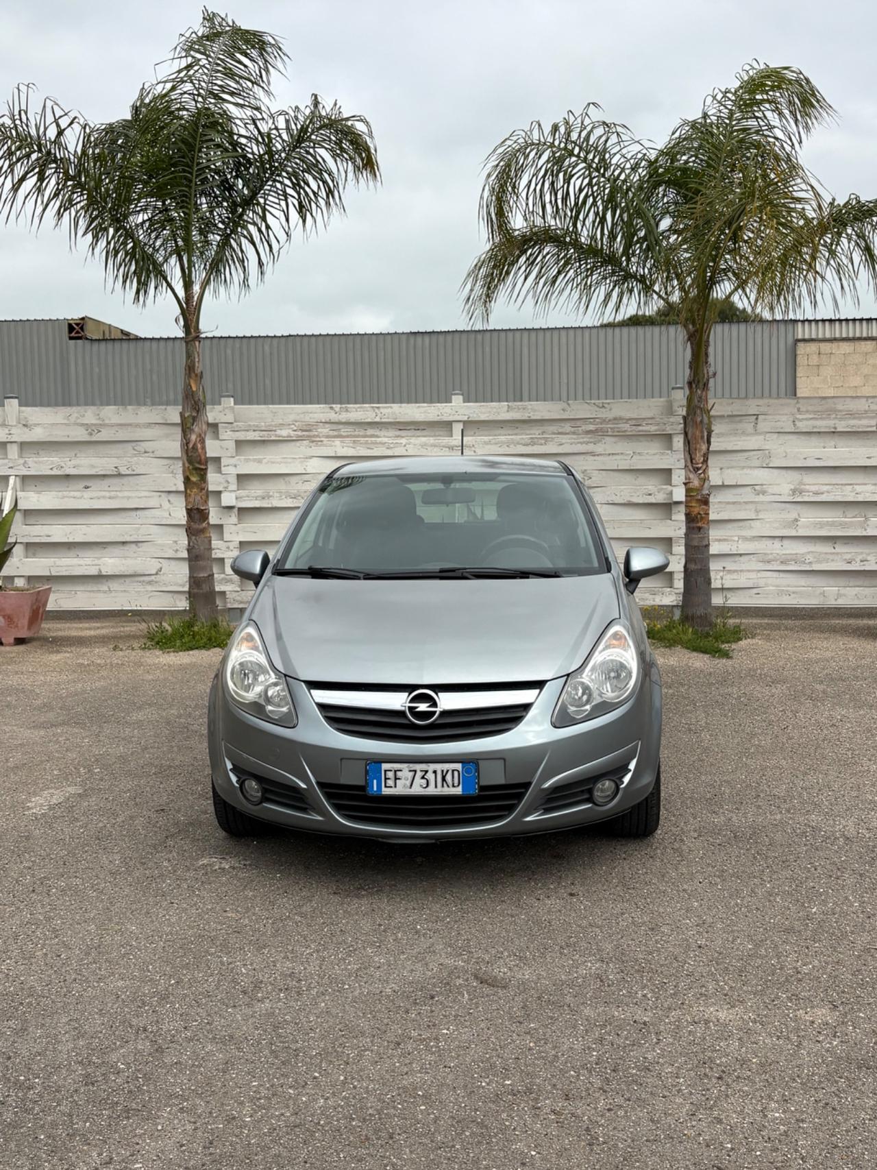 Opel Corsa 1.2 benzina 3 porte