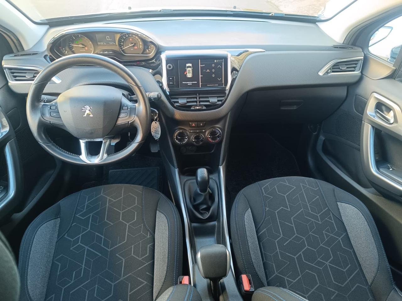 Peugeot 2008 BlueHDi 100 S&S Style