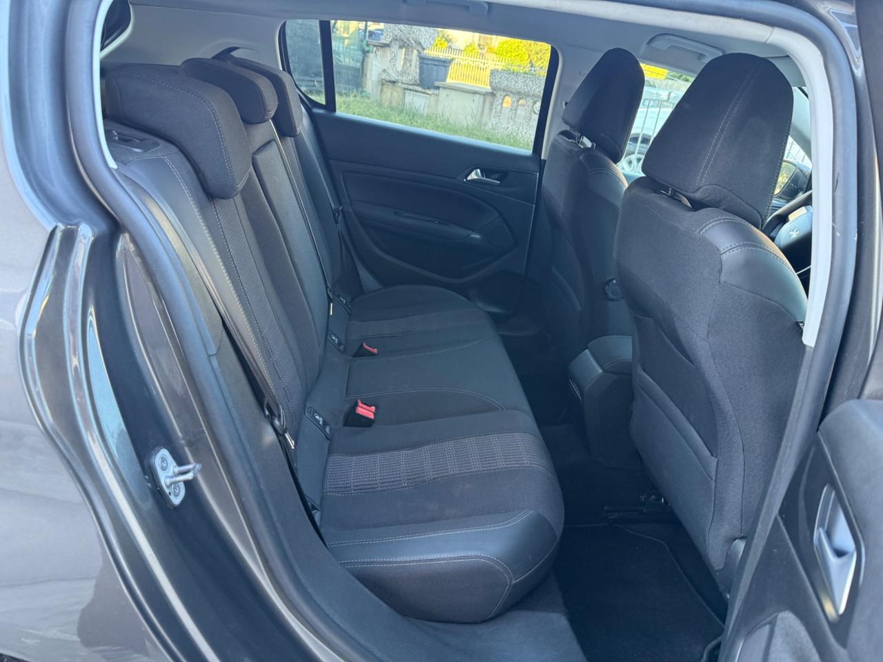 Peugeot 308 1.2 Turbo Benzina POCHI KM 2021 NEOPAT