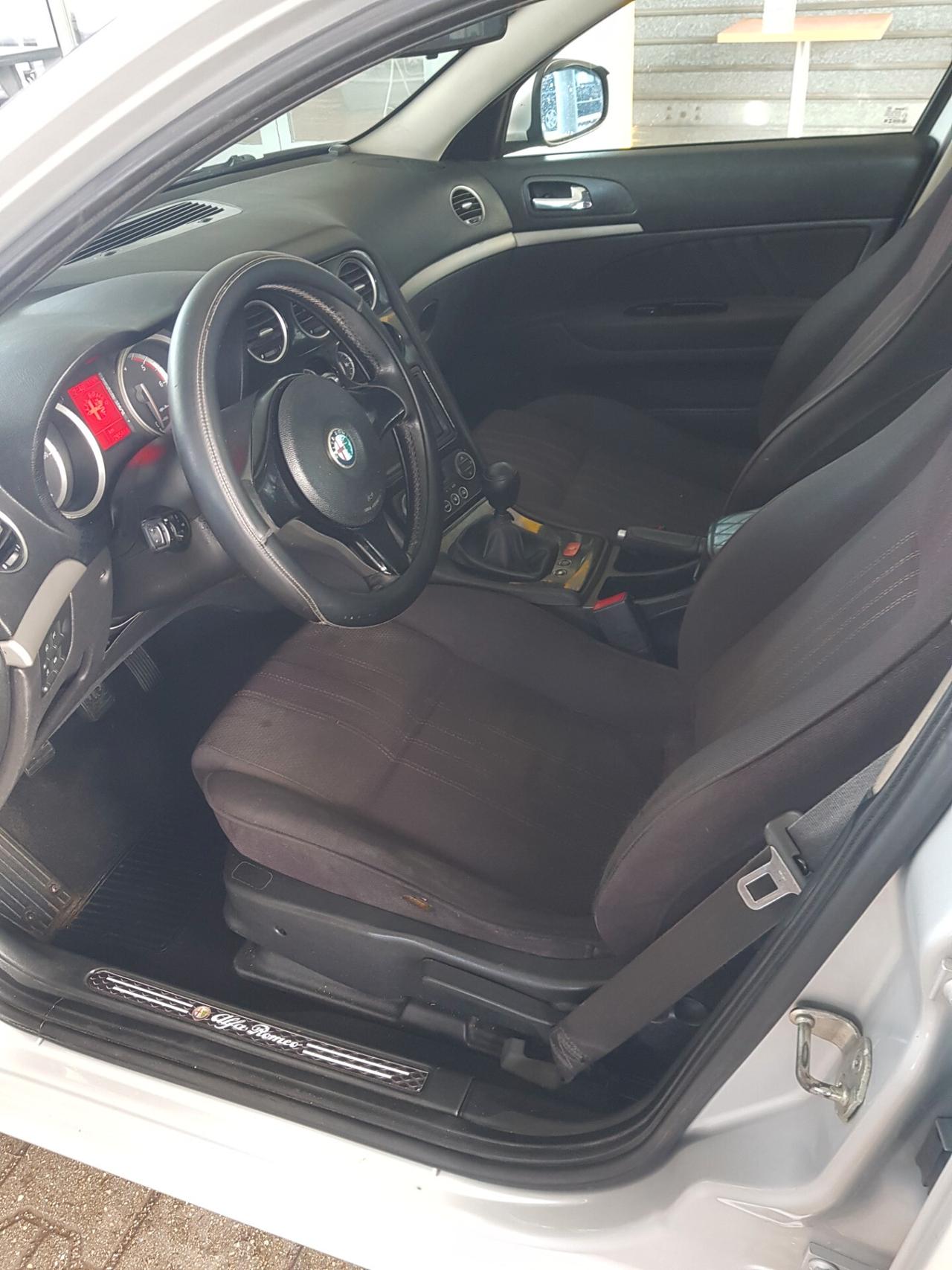 Alfa Romeo 159 1.9 JTDm Sportwagon