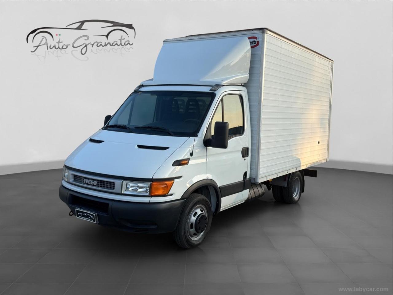 Daily 35C15 3.0 Hpi PL-RG Cabinato