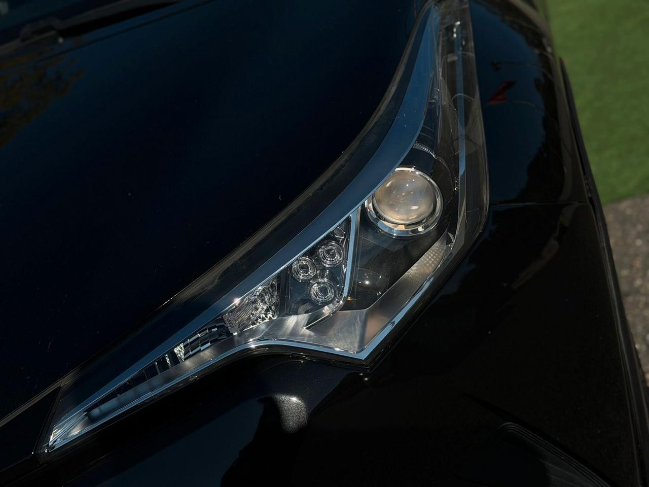 Toyota C-HR 1.8 Hybrid E-CVT Trend