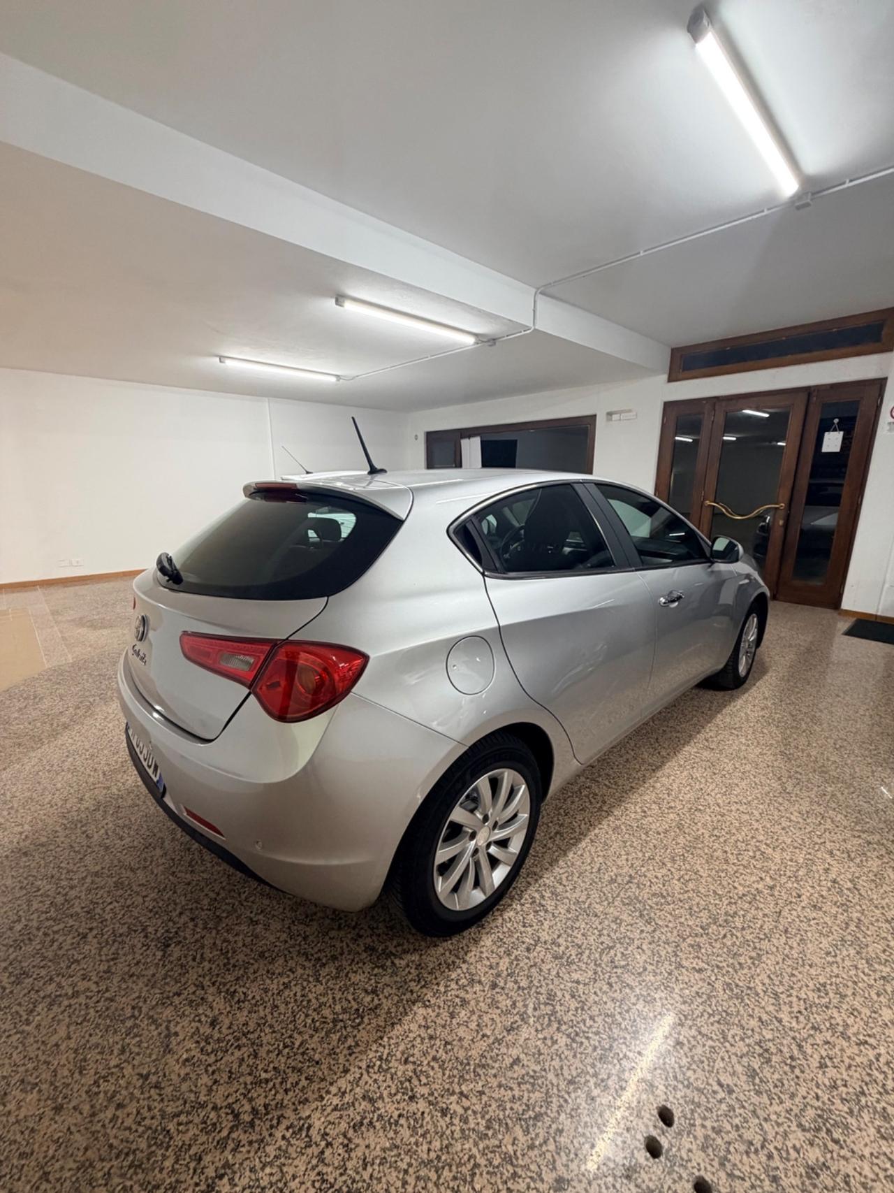 Alfa Romeo Giulietta 1.6 JTDm TCT 120 CV Business