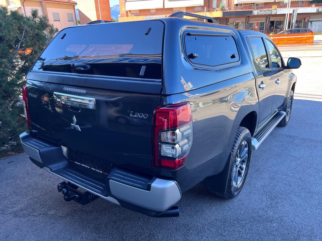 Mitsubishi L200 2.3 D Double Cab 4x4 Super Select Diamond aut.