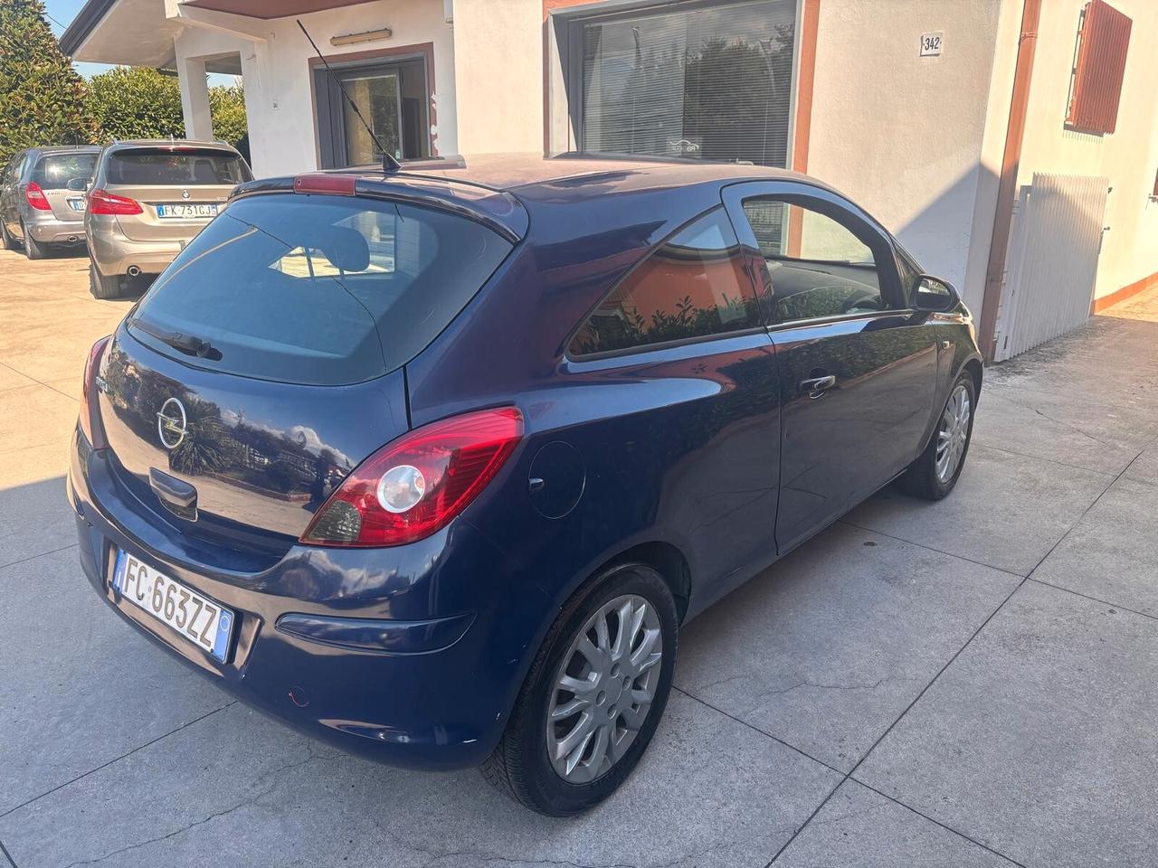 Opel Corsa 1.2 80CV 3 porte GPL-TECH Club