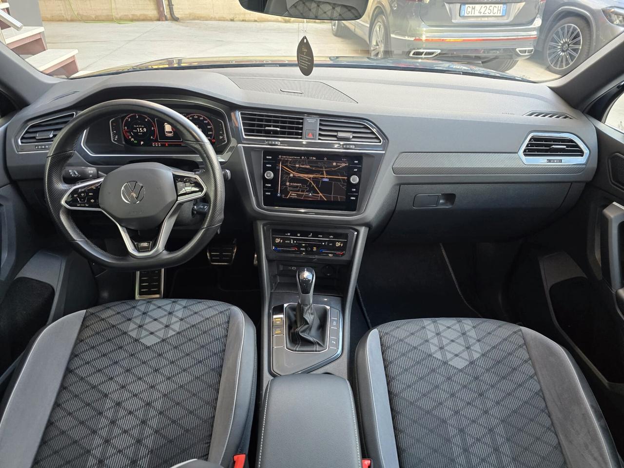 Volkswagen Tiguan 2.0 TDI 150 CV SCR DSG R-Line