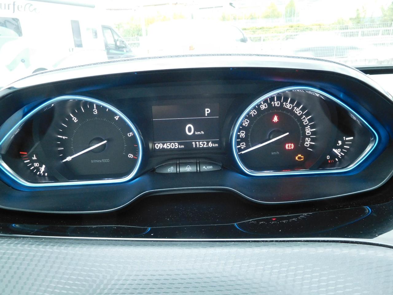 Peugeot 2008 BlueHDi 120 EAT6 S&S Allure