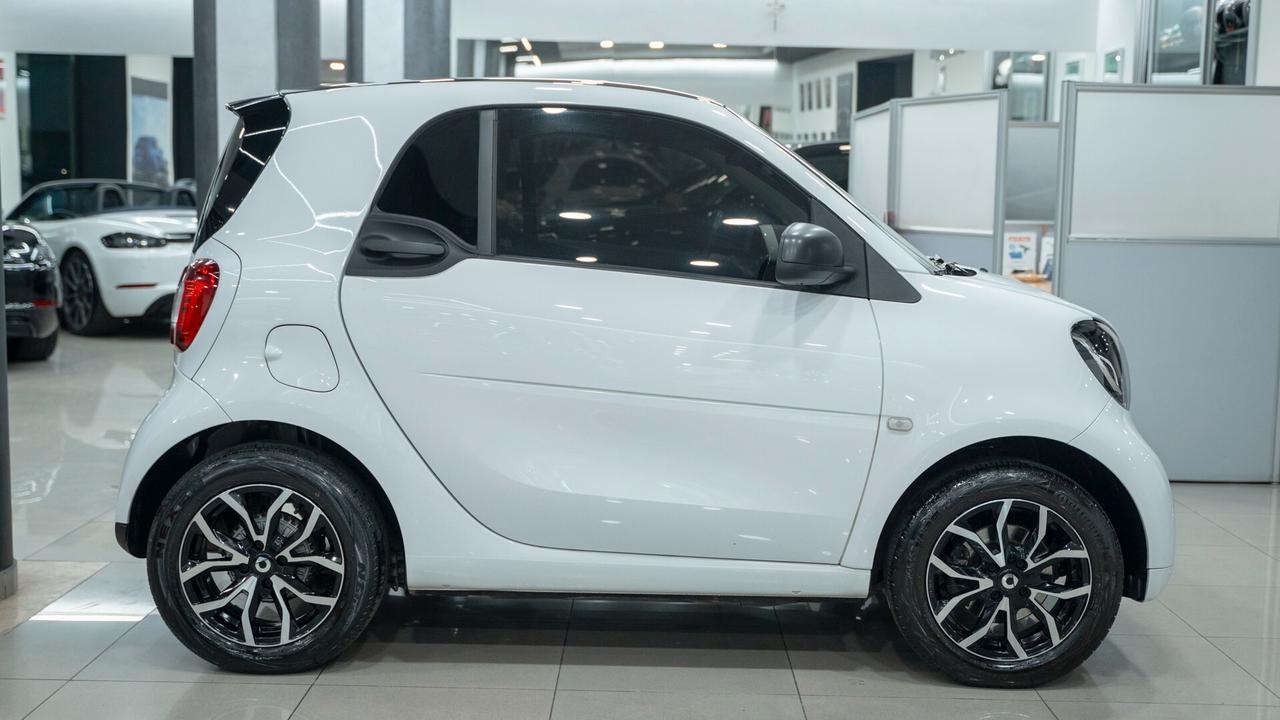 Smart ForTwo 1.0 YOUNGSTER 71 CV TWINAMIC AUTO NAVI PELLE FULL