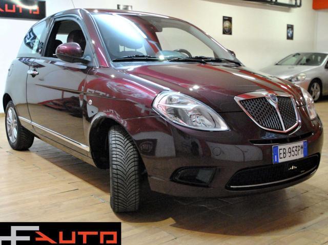 Lancia Ypsilon Ypsilon II 2007 1.3 mjt 16v MomoDesign (sport) dpf