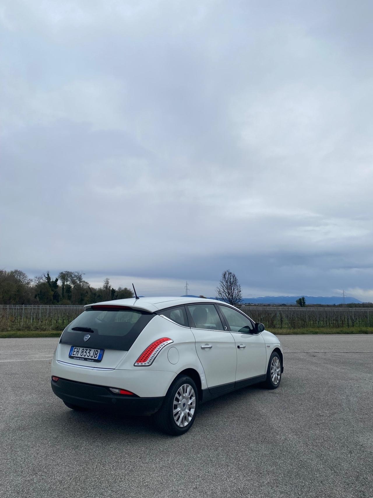 Lancia Delta 1.6 MJT DPF Gold