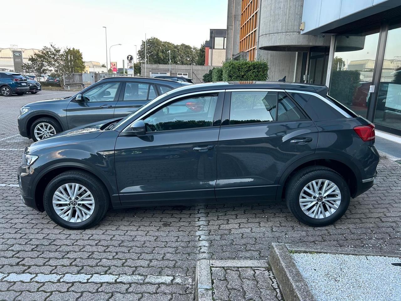 Volkswagen T-Roc 1.0 tsi 110cv NEOPATENTATI OK!!!